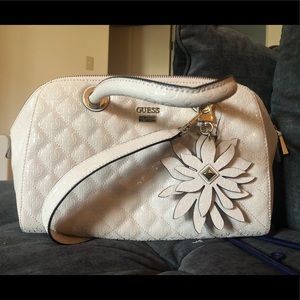 BNWT Guess handbag